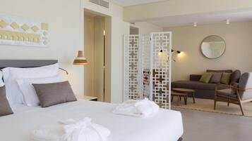 1 slaapkamer, een minibar, een kluis op de kamer, een bureau