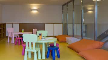 Children’s play area – indoor