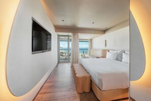 Deluxe Double Room, Sea View | Minibar, individually decorated, individually furnished, desk - The Views Baia - Adults Only (Funchal)