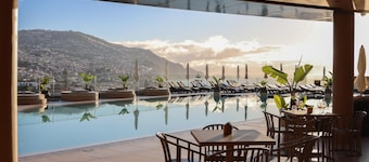 The Views Baia - Adults Only