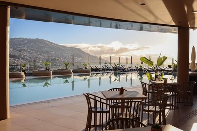 The Views Baia - Adults Only