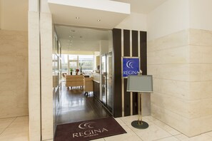 Breakfast, lunch and dinner served - Hearton Hotel Higashishinagawa (Tokyo)