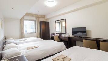 Rúmföt af bestu gerð, skrifborð, myrkratjöld/-gardínur