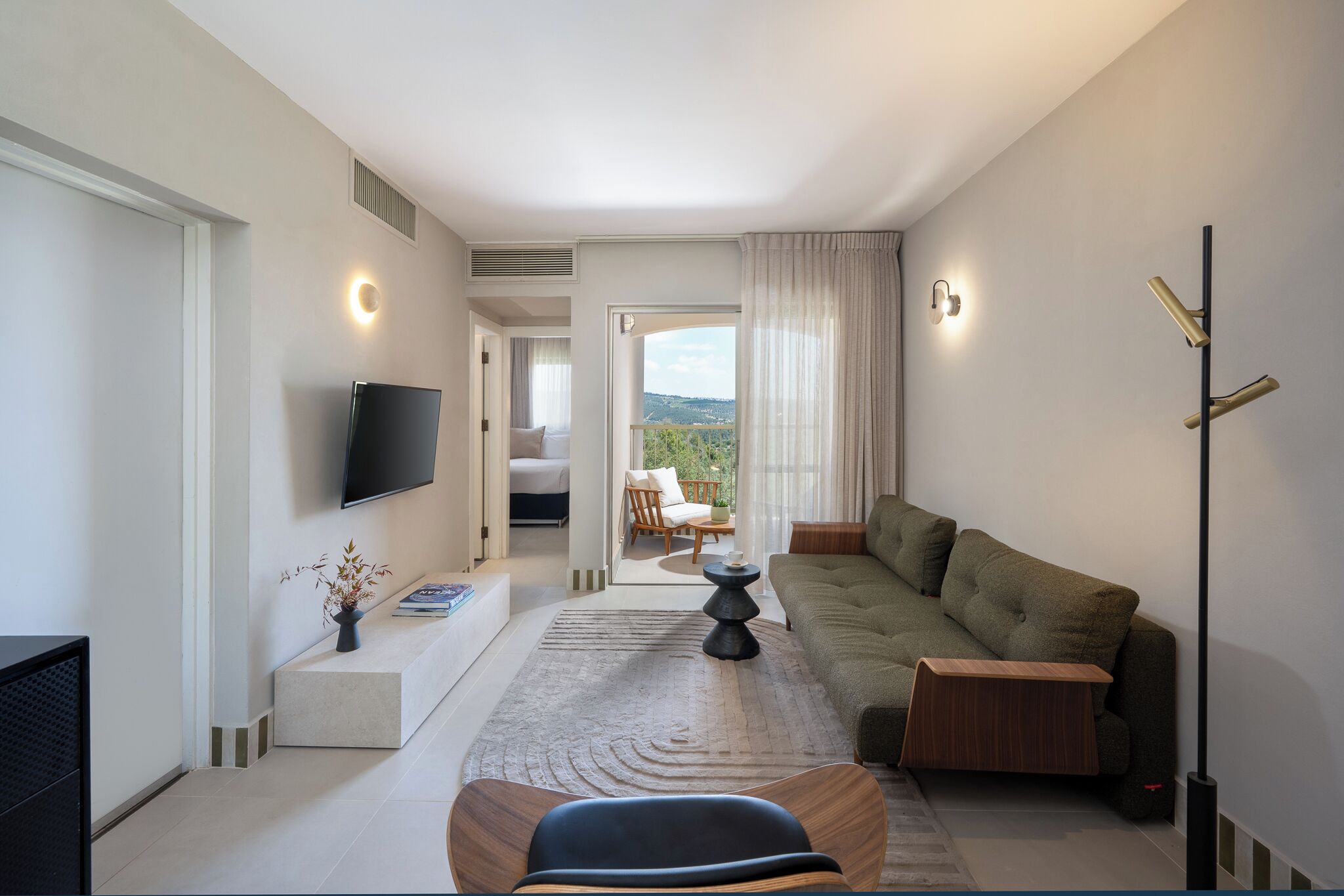 Deluxe Suite Balcony Mountain View | 1 bedroom, premium bedding, in-room safe, blackout drapes