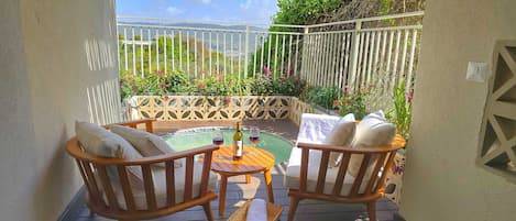 Deluxe Suite Hot Tub & Balcony | 1 bedroom, premium bedding, in-room safe, blackout drapes