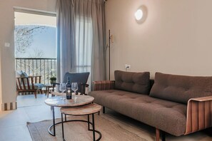 Deluxe Suite Balcony Mountain View | 1 개의 침실, 고급 침구, 객실 내 금고, 암막 커튼