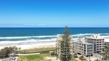 One Bedroom High Ocean View | Balcony view