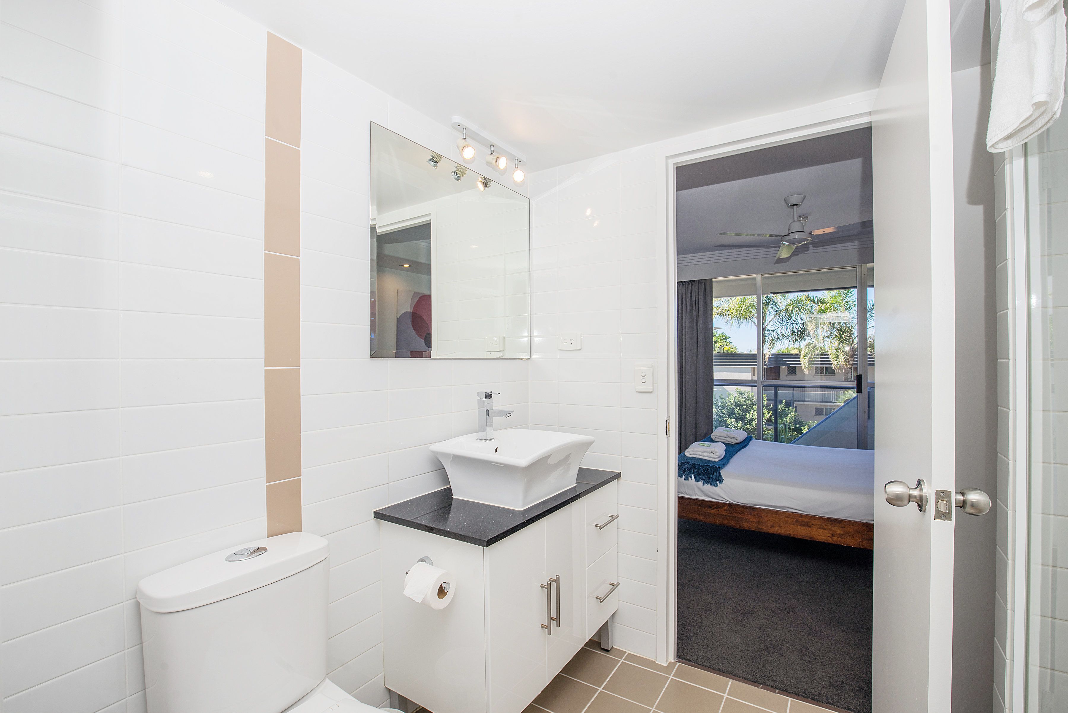 Baronnet Apartments — image 15