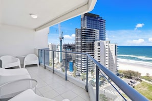 Three Bedroom Ocean View Penthouse | Balcony - Baronnet Apartments (Surfers Paradise)