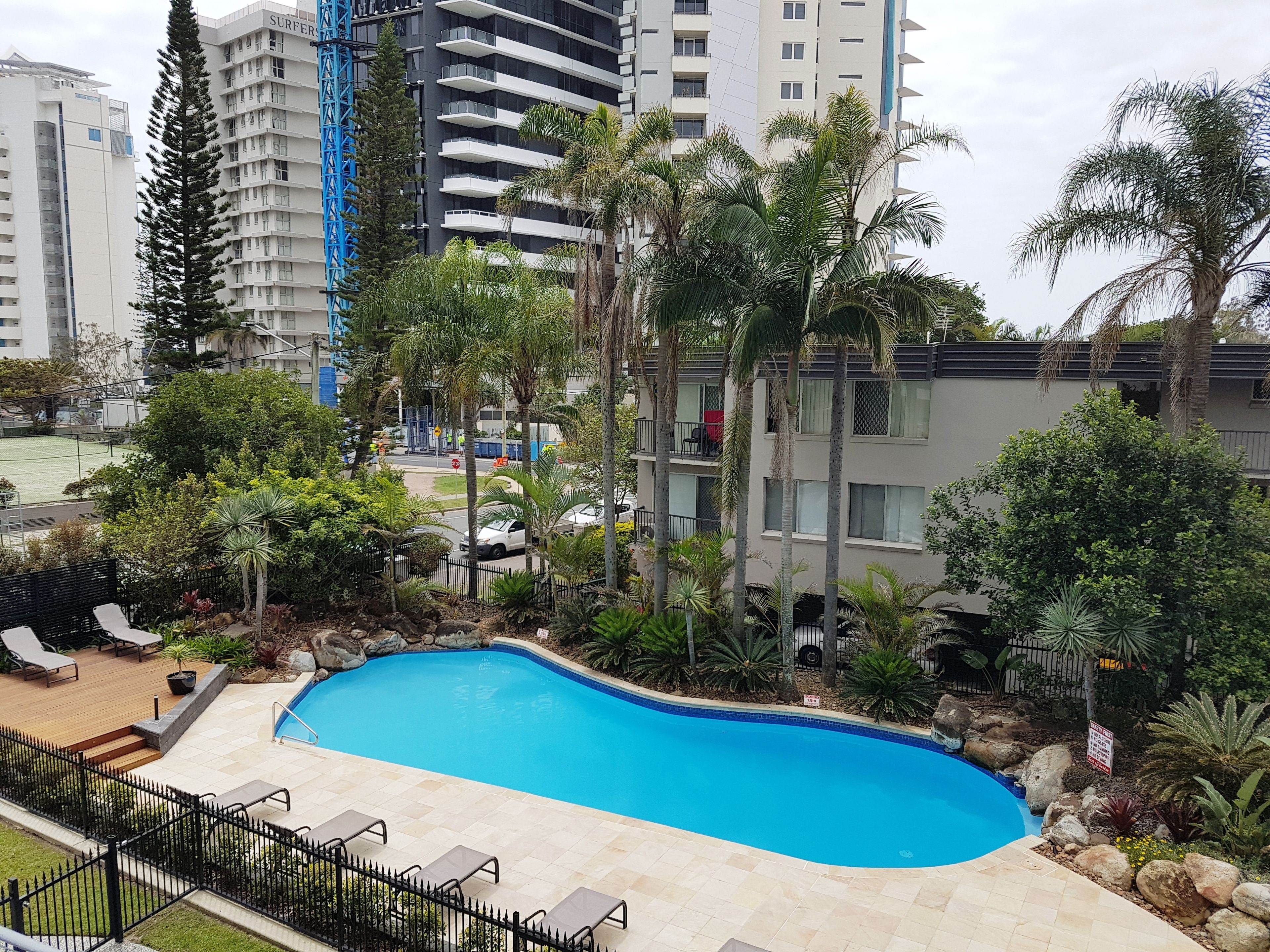 Baronnet Apartments — image 3