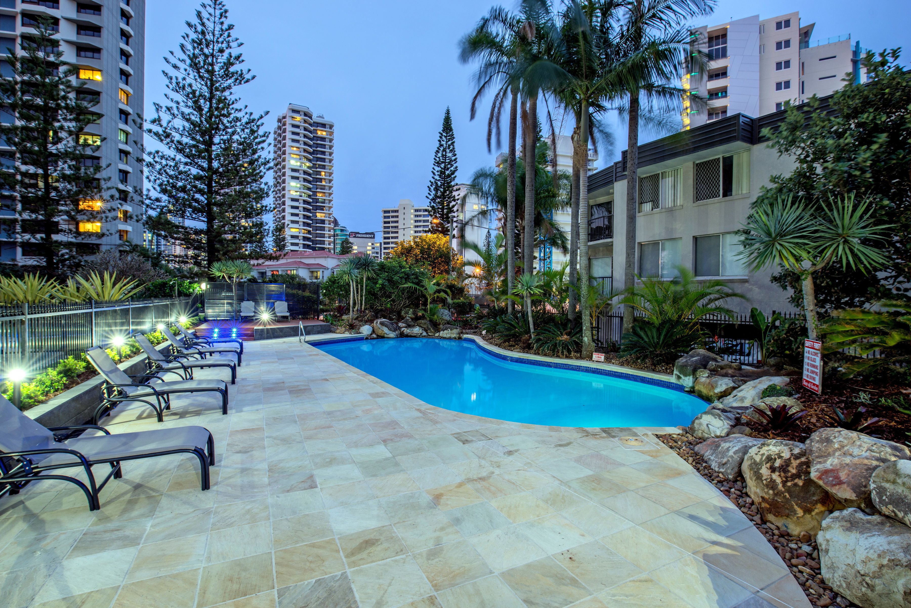 Baronnet Apartments — image 6