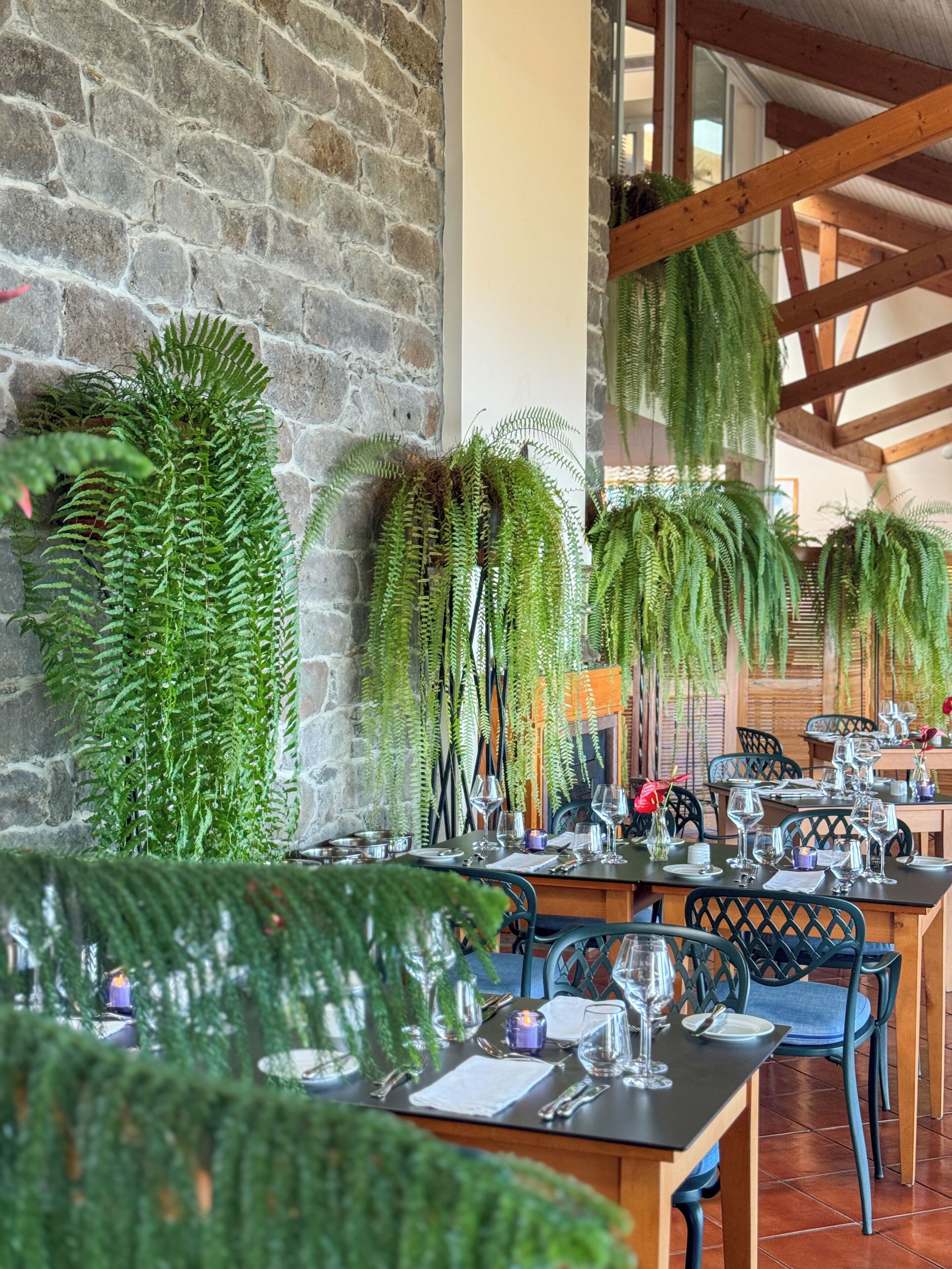 Breakfast, lunch, dinner served; Mediterranean cuisine, beach views 