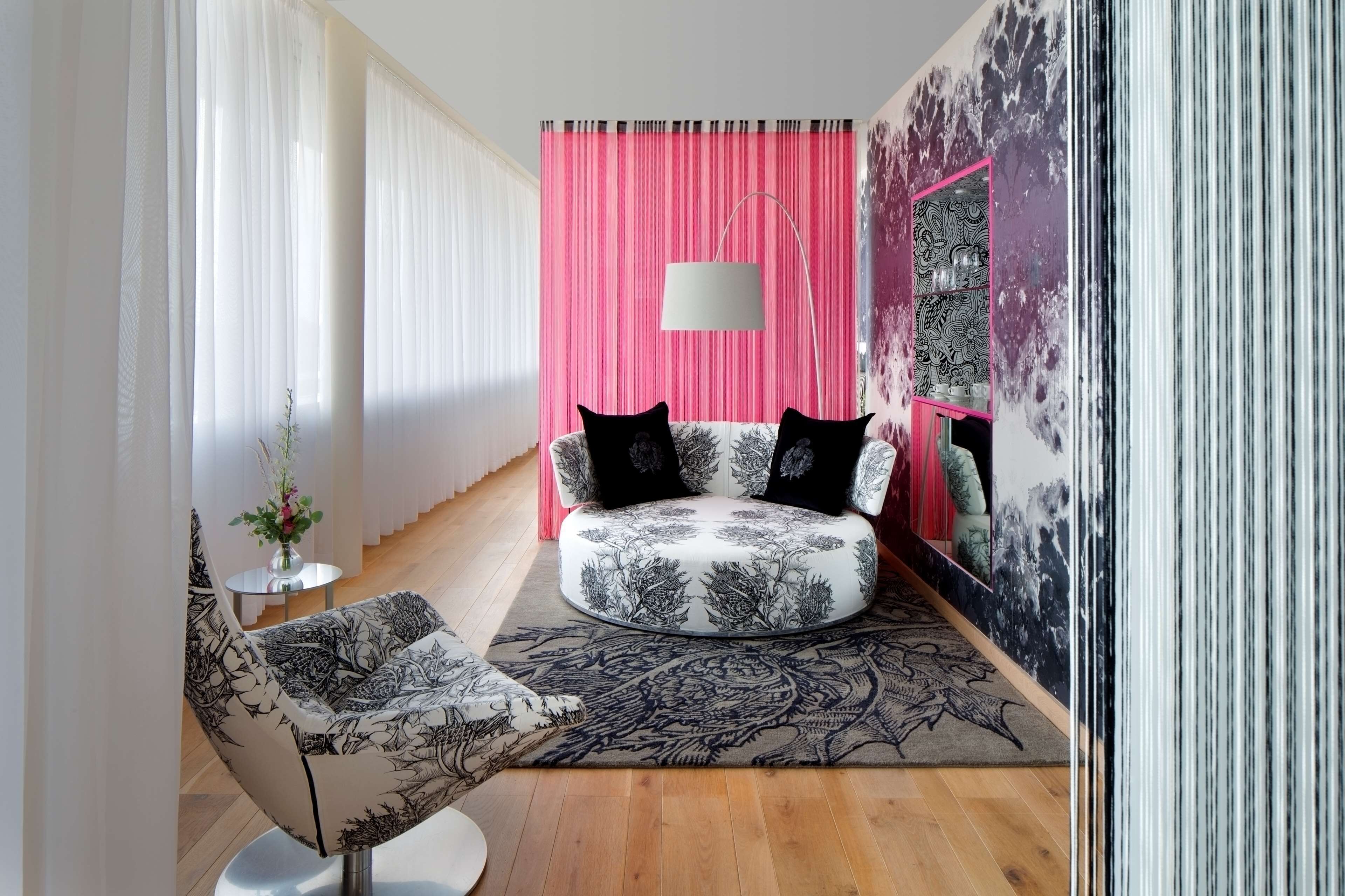 egyptian cotton sheets, premium bedding, in-room safe, blackout curtains