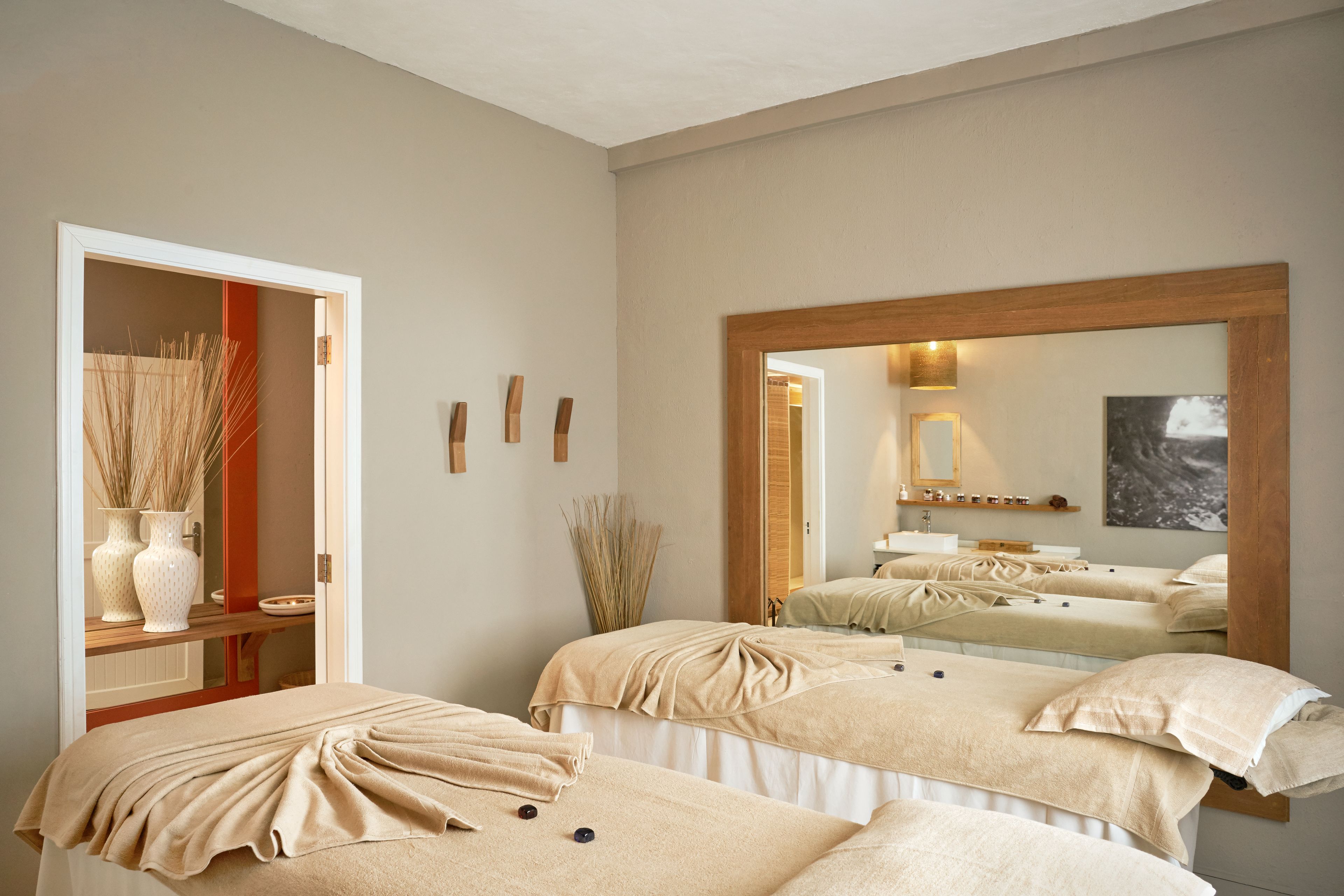 Body treatments, 2 treatment rooms, manicures and pedicures, massages