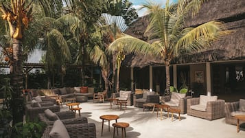 3 restaurants, spécialités Cuisine internationale