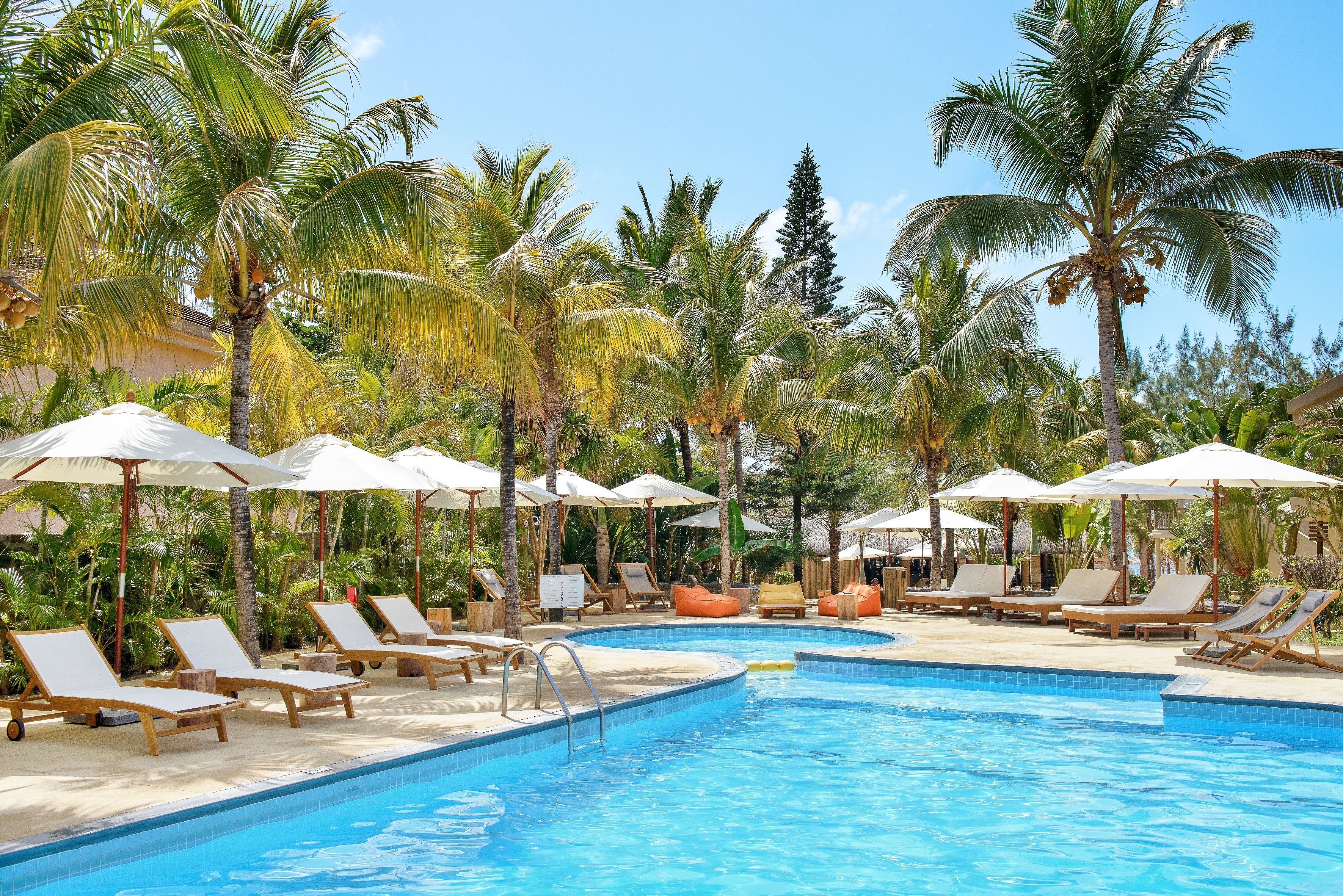 outdoor pool, pool loungers