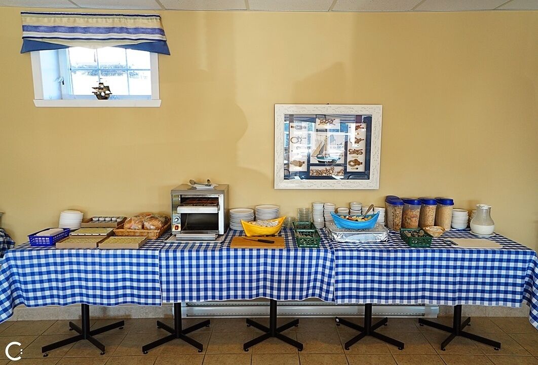 free continental breakfast