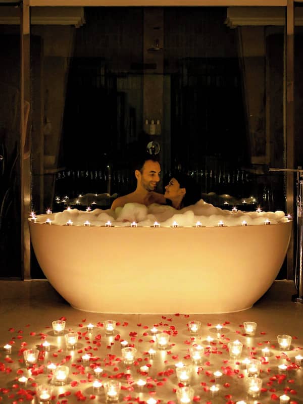 Executive Suite, 1 Bedroom, Balcony | Premium bedding, in-room safe, desk, laptop workspace