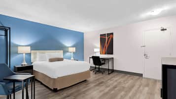 Chambre Standard, 1 grand lit, non-fumeur, réfrigérateur et four à micro-ondes