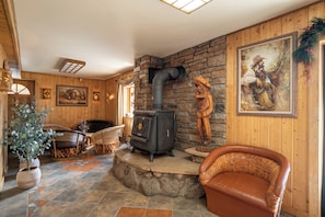 Interior - Spirit Lake Lodge (Grand Lake)