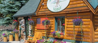 Spirit Lake Lodge