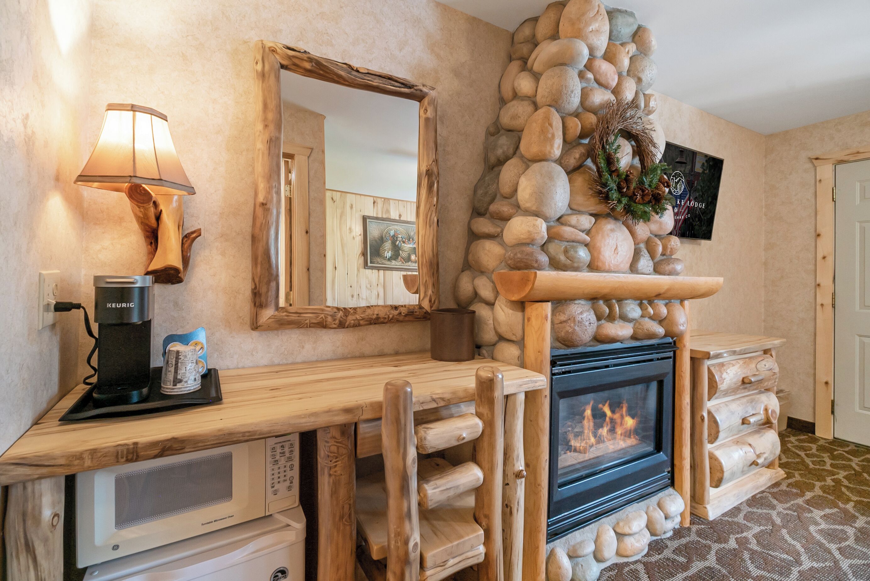 スイート 暖炉 | 遮光カーテン、アイロン / アイロン台、WiFi (無料)、ベッドシーツ