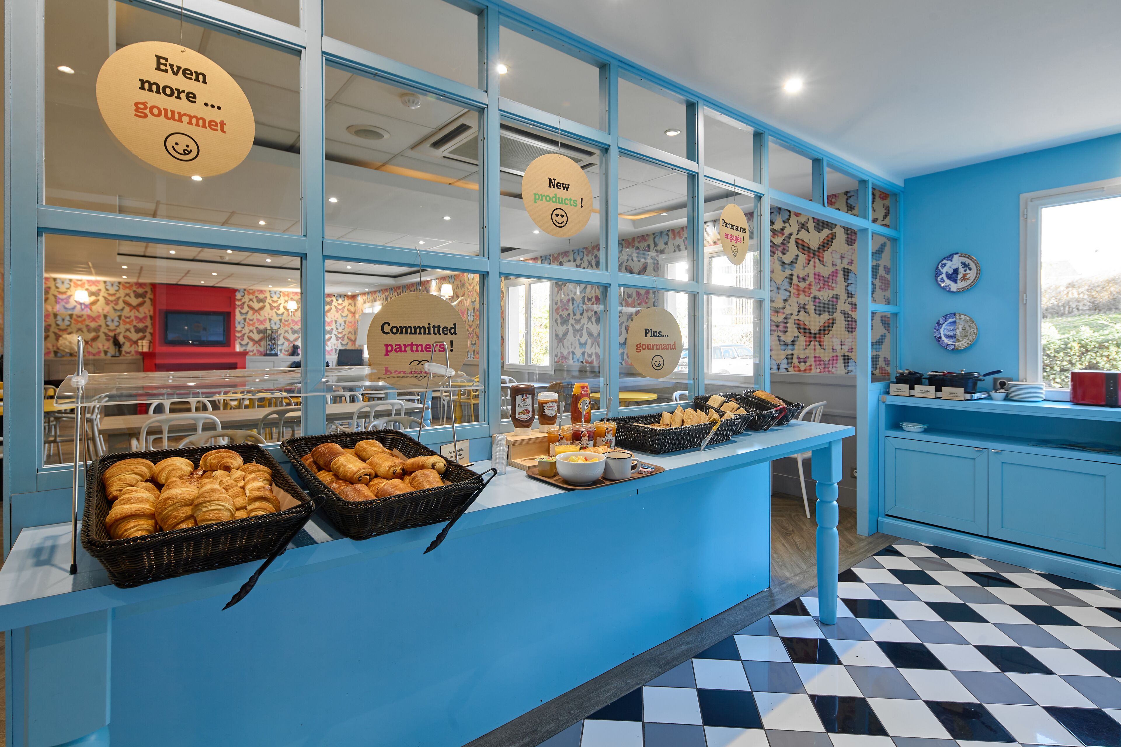 daily full breakfast for a fee