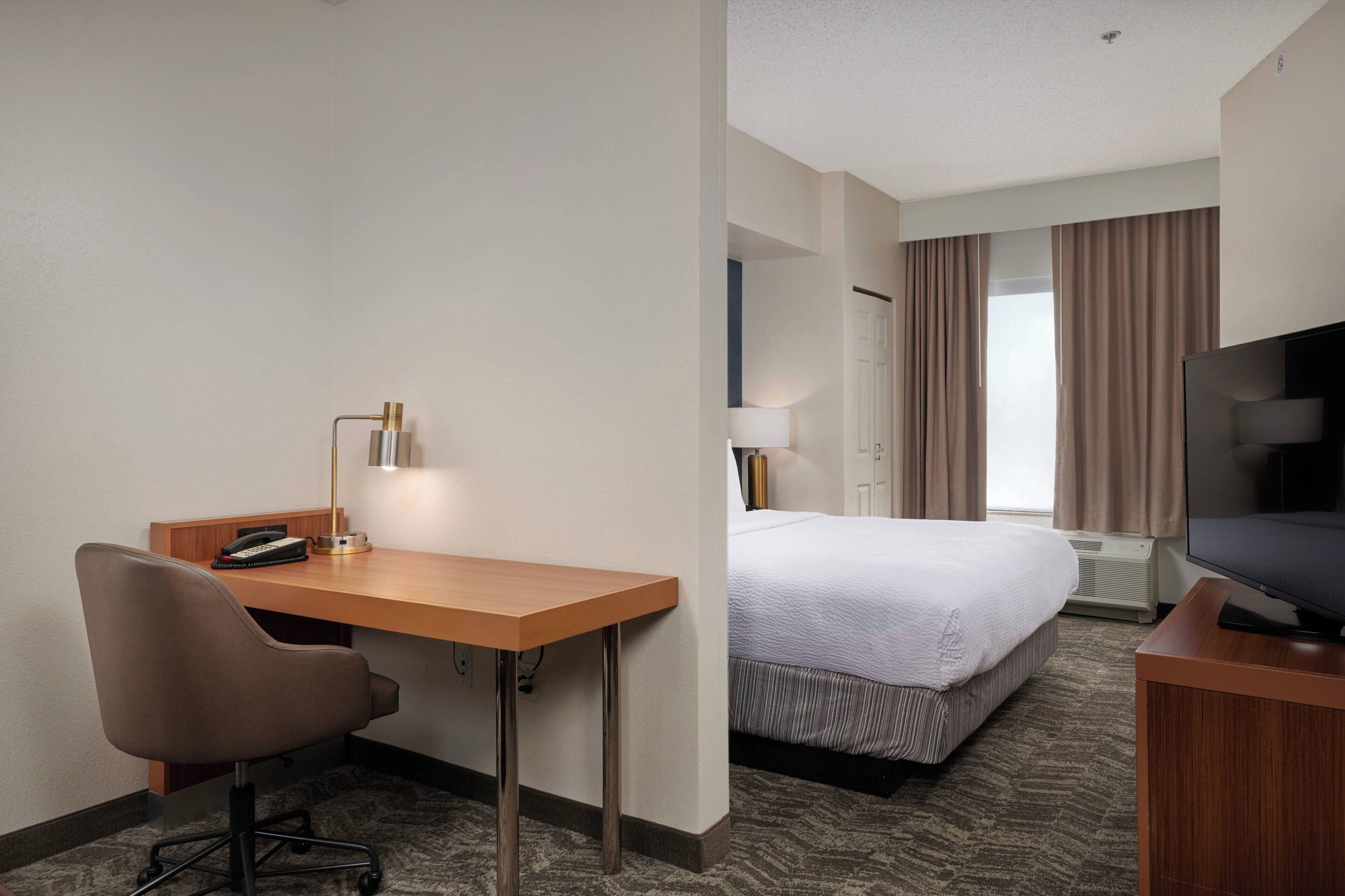 suite, 1 king bed with sofa bed | premium bedding, in-room safe, desk, iron/ironing board