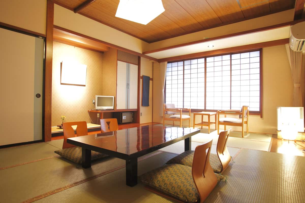 ห้องซูพีเรีย (Japanese Style, Private Bathroom) | ผ้านวมขนเป็ด, ตู้นิรภัยในห้องพัก, ห้องเก็บเสียง, ผ้าปูที่นอน
