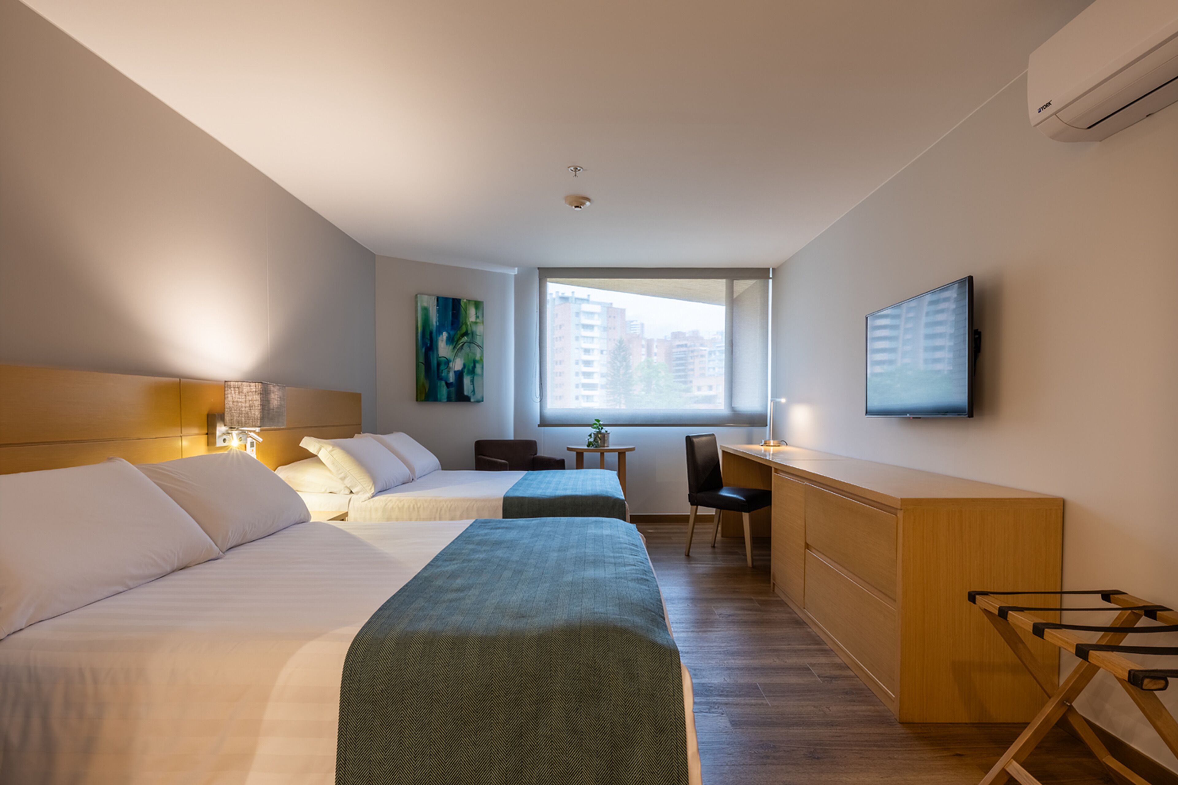 1 bedroom, premium bedding, down duvets, minibar