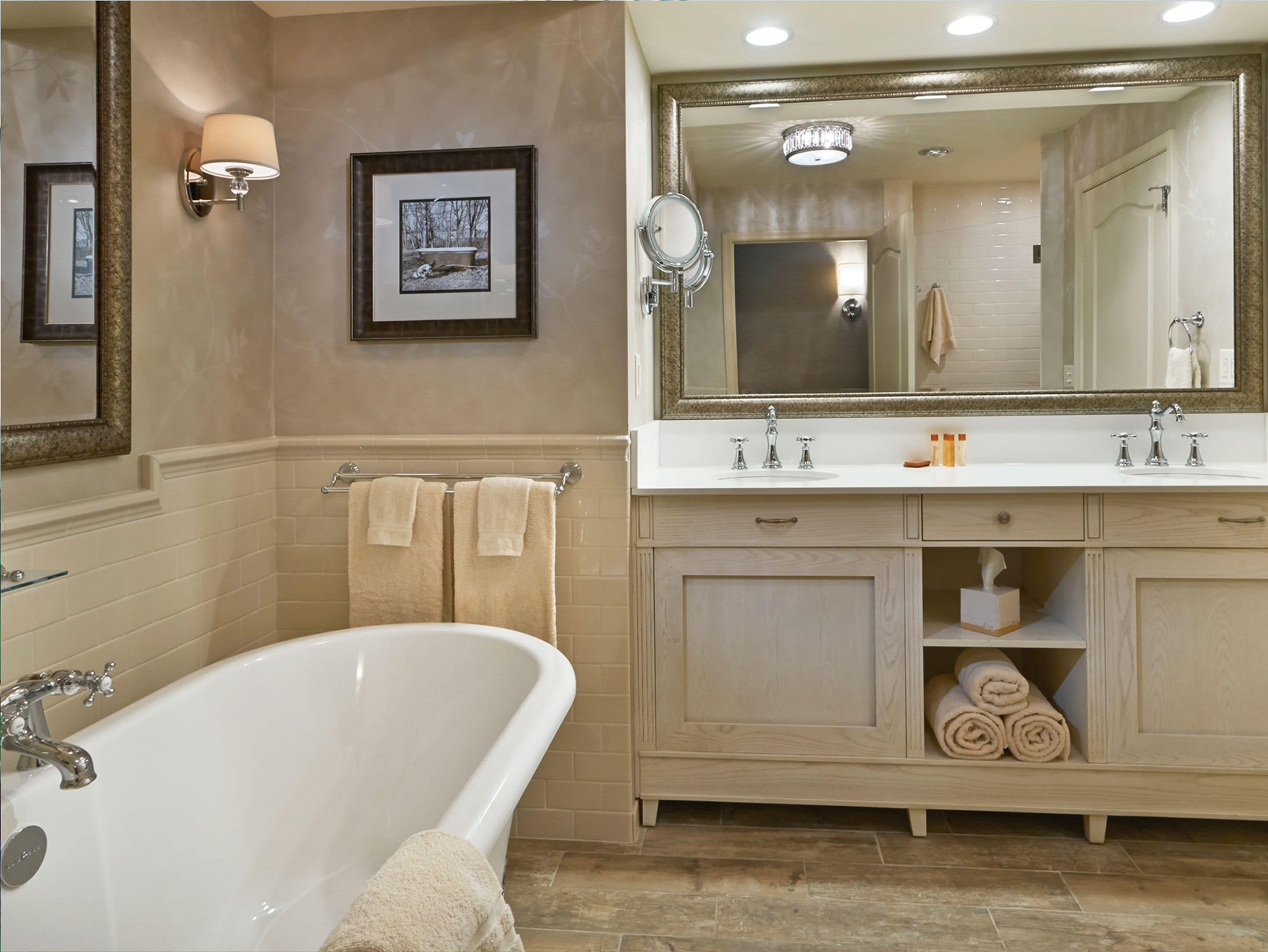 grand king- adults only | bathroom | hair dryer, towels