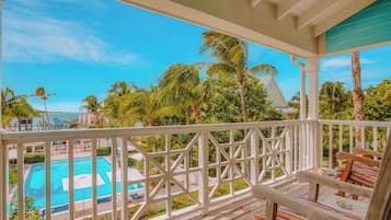 Luxury One Bedroom Townhome | Terras