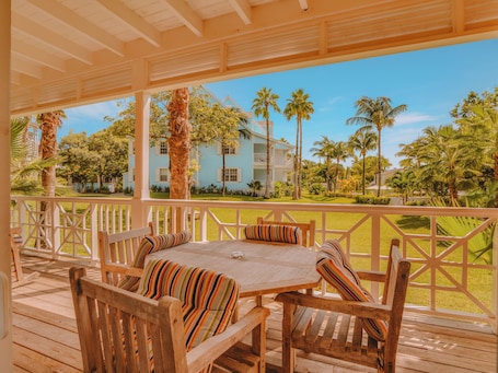 Terrace/patio. Valentines Resort & Marina