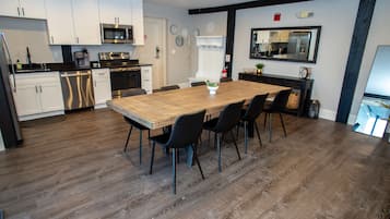 Superior Suite, Balcony, Mountain View | Private kitchen