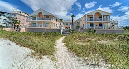 Pineapple Villas on Laguna Beach