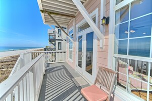 House, 5 Bedrooms, Balcony, Beachfront | Balcony view