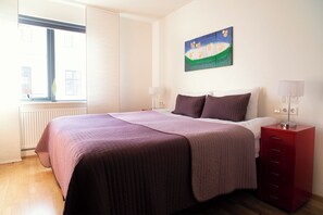 Two-Bedroom Apartment - Bergstadastraeti 12 | Öryggishólf í herbergi, hljóðeinangrun, ókeypis vöggur/ungbarnarúm