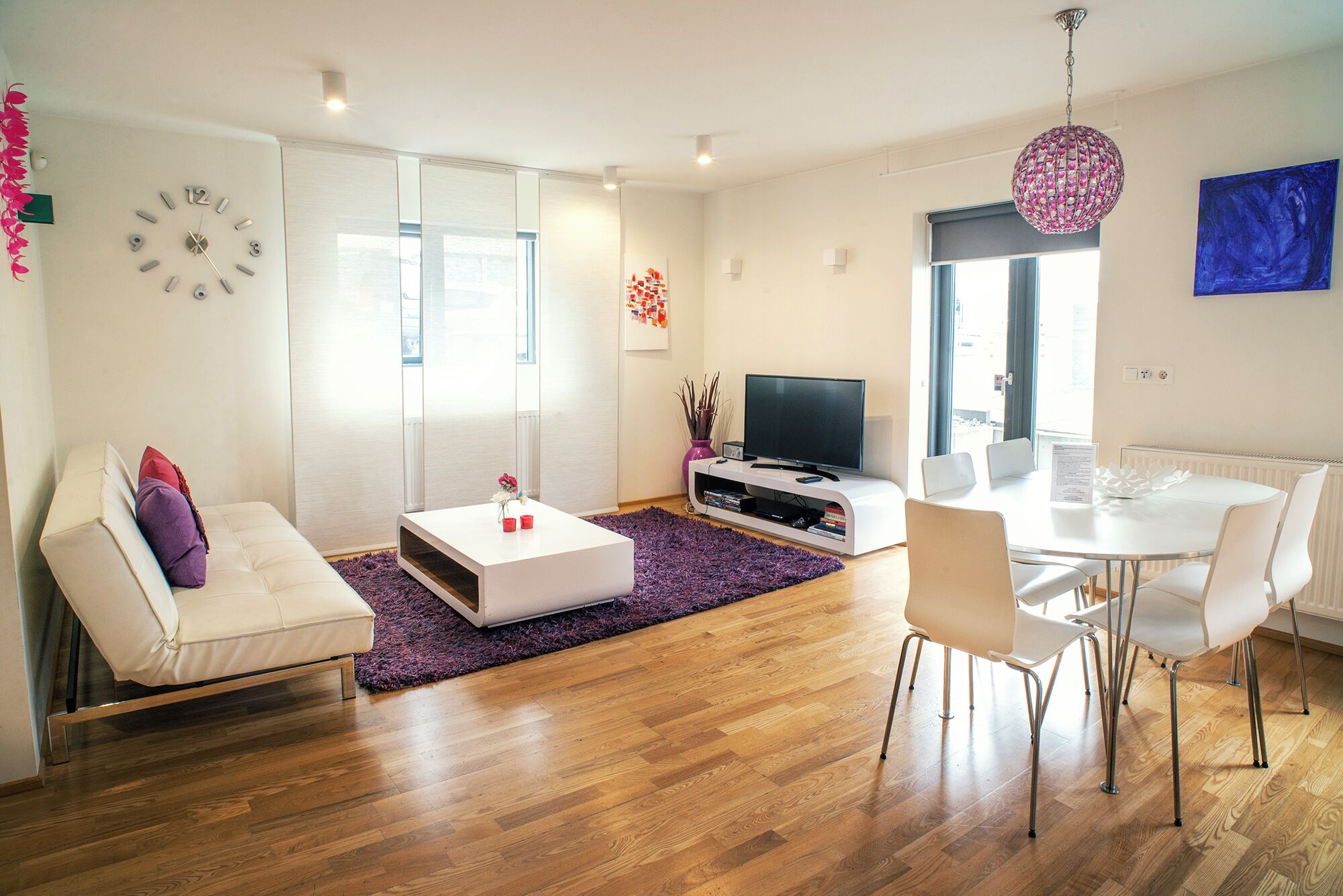 Two-Bedroom Apartment - Bergstadastraeti 12 | Living area | 32-inch flat-screen TV with cable channels