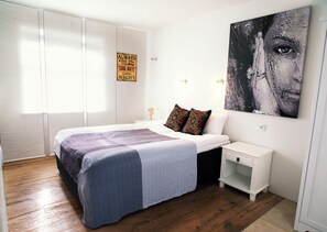 Studio Apartment - Bergstadastraeti 12 | In-room safe, soundproofing, free cribs/infant beds, free WiFi