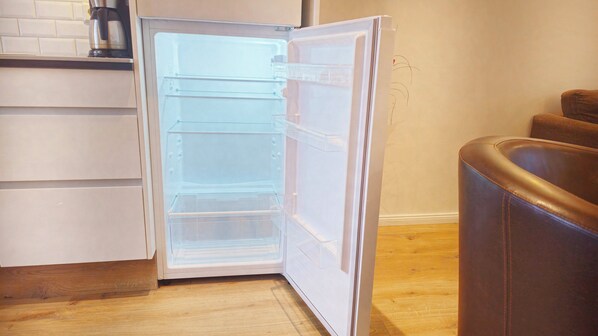 One-Bedroom Apartment - Bergstadastraeti 12 | Einkaeldhús | Ísskápur, örbylgjuofn, eldavélarhellur, kaffivél/teketill