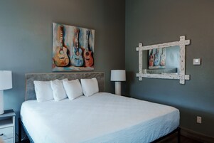 Standard Room, Ensuite (Single King Bed Room)