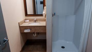 Standardzimmer, mit Bad (Single King Bed Room) | Badezimmer