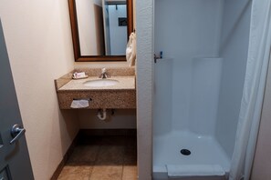 Standard Room, Ensuite (Single King Bed Room) | Bathroom