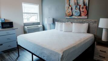 Standard Room, Ensuite (Single King Bed Room)