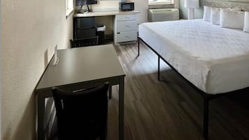 Standard Room, Ensuite (Single King Bed Room) | Bed sheets