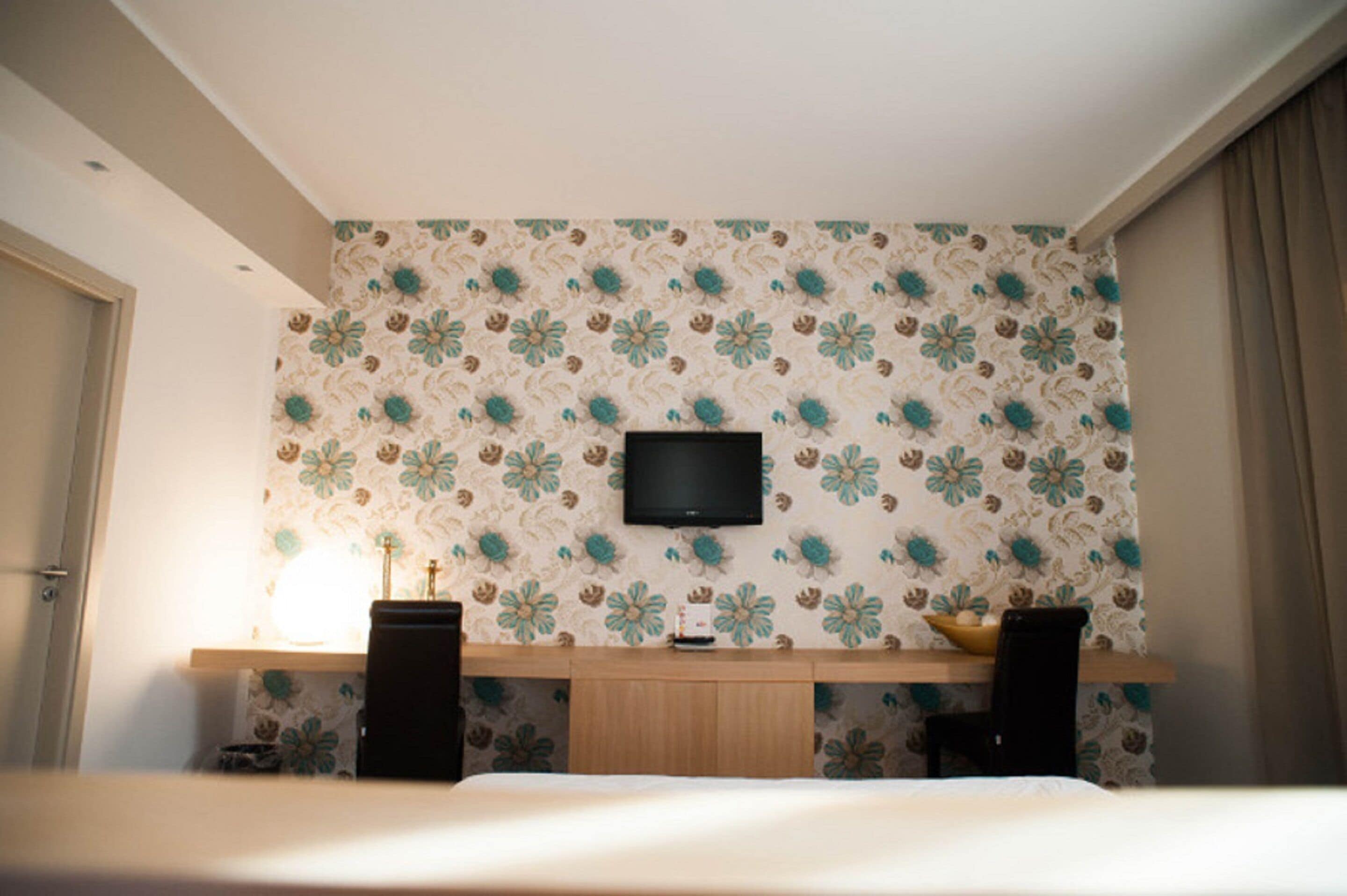 superior double room | minibar, in-room safe, desk, soundproofing