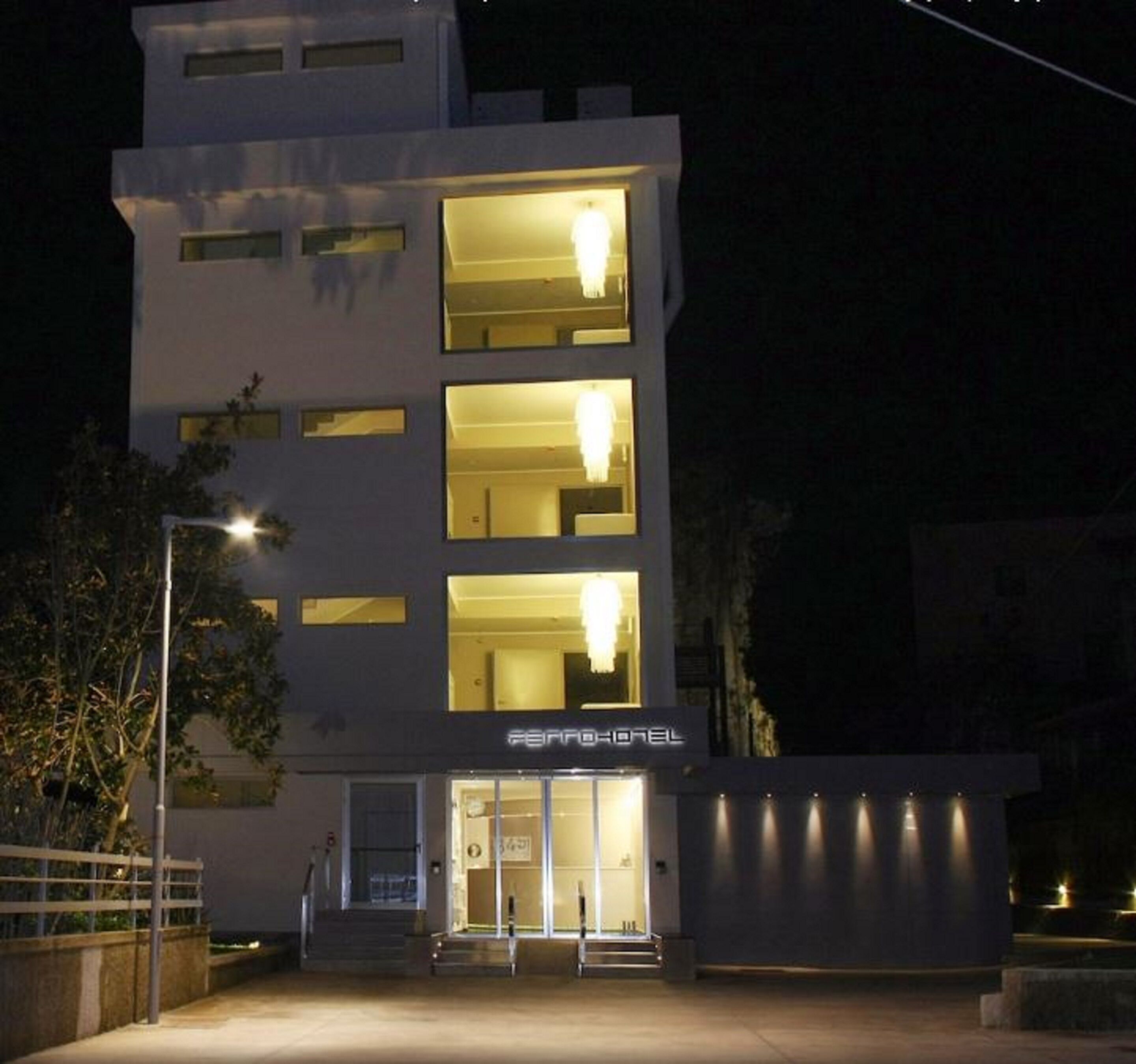 Front of property - evening/night