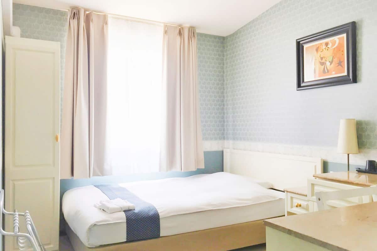 Literie de qualité supérieure, couette en duvet d'oie, bureau