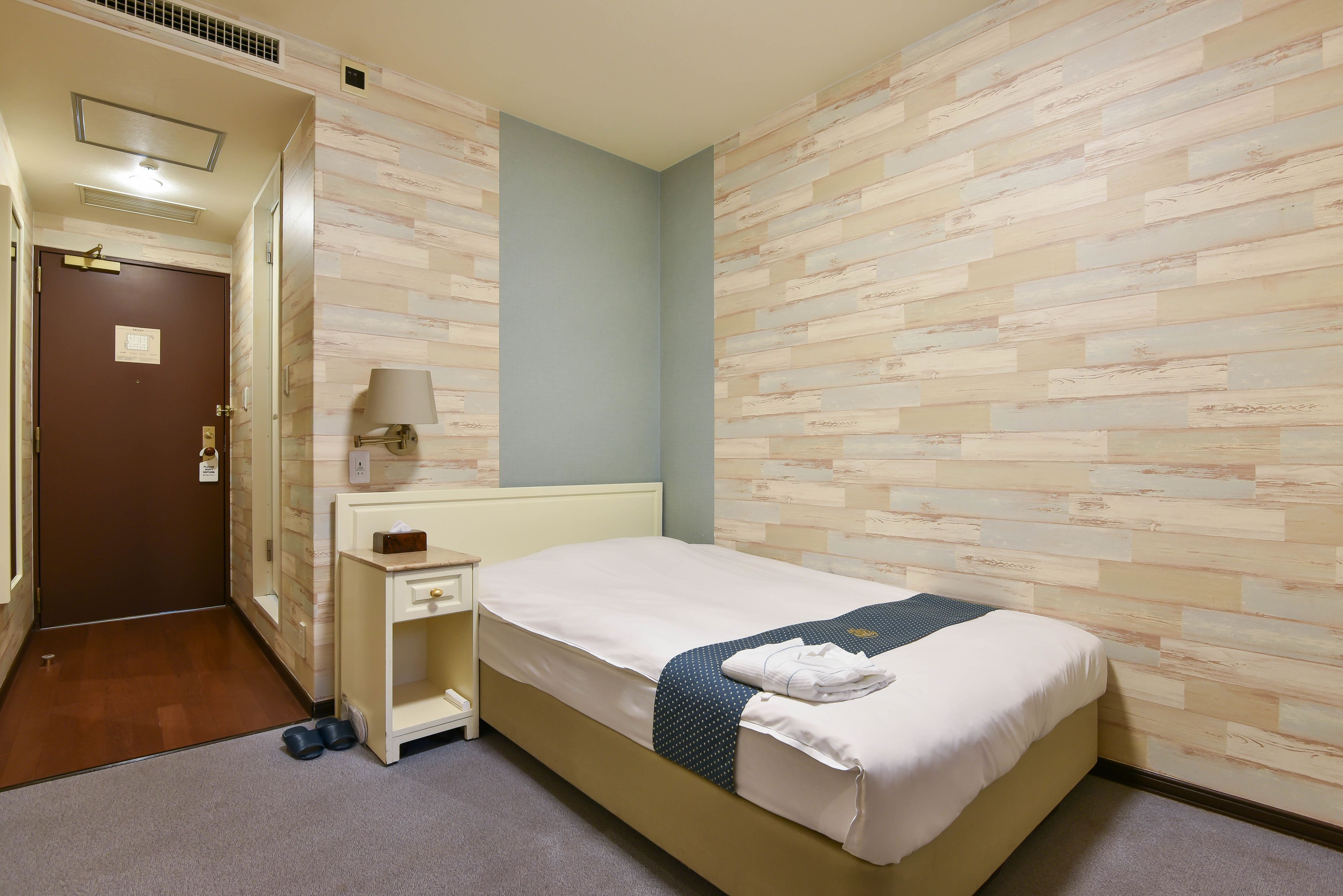 1 bedroom, premium bedding, down duvets, individually furnished