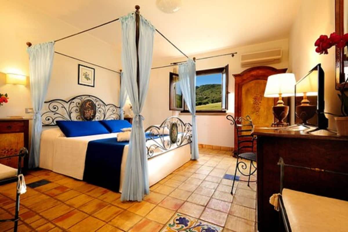 1 bedroom, premium bedding, down duvets, memory-foam beds